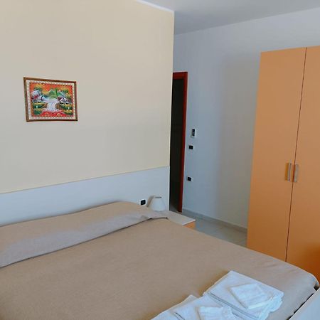 B&B Donna Nina Джоя-Тауро Экстерьер фото