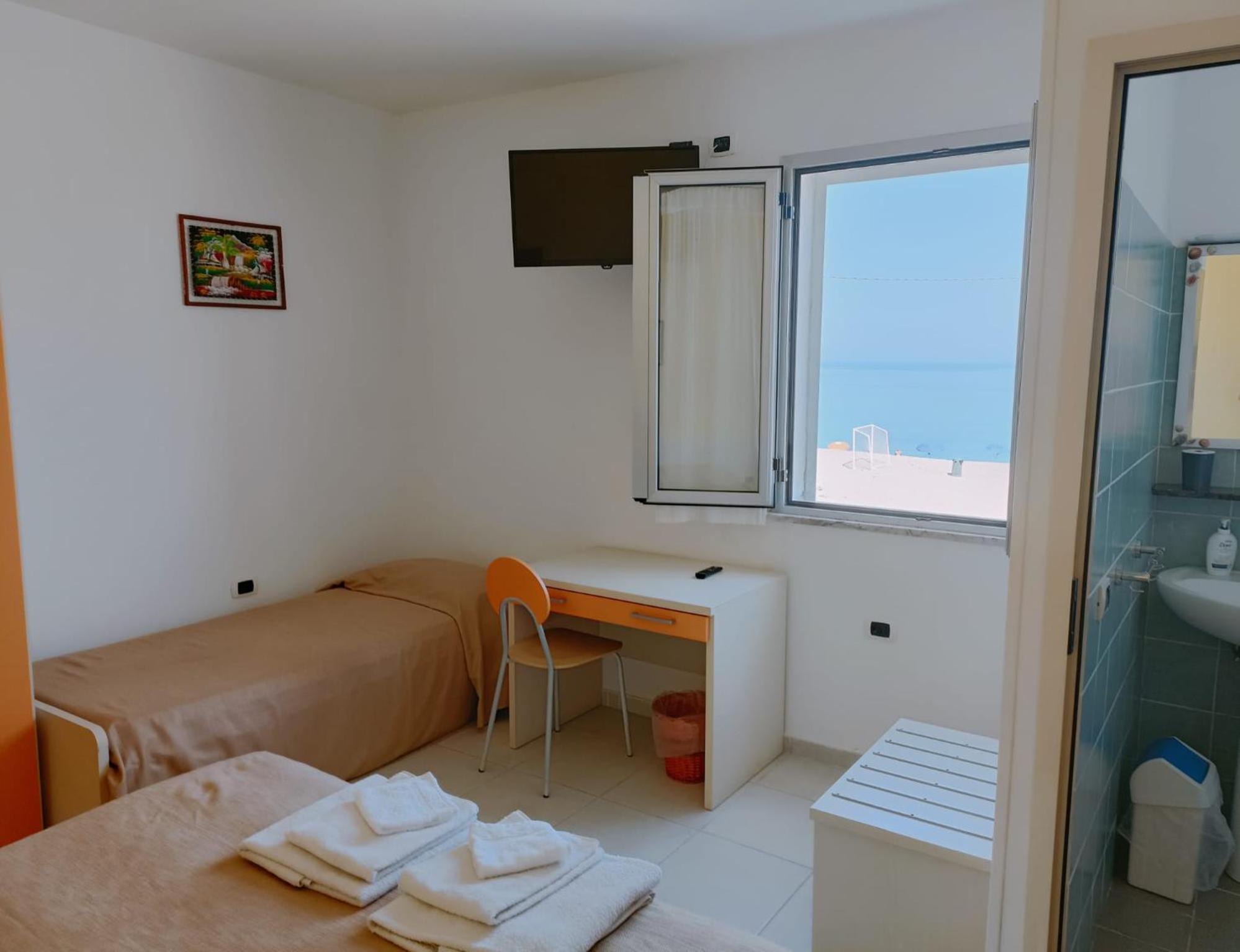 B&B Donna Nina Джоя-Тауро Экстерьер фото